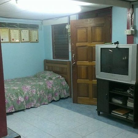 Homestay Bukit Gantang Hotel Taiping Ngoại thất bức ảnh